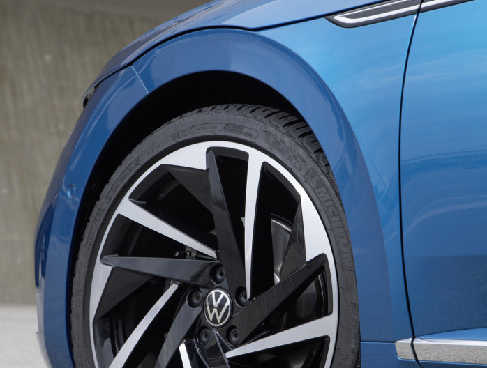 Volkswagen Arteon Shooting Brake Elegance Top Motors wiel