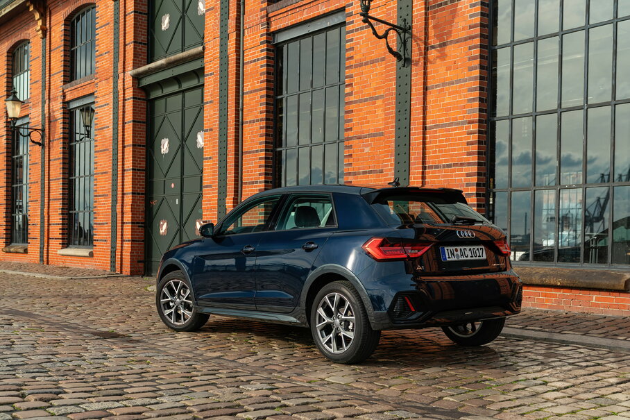audi a1 allstreet blauw