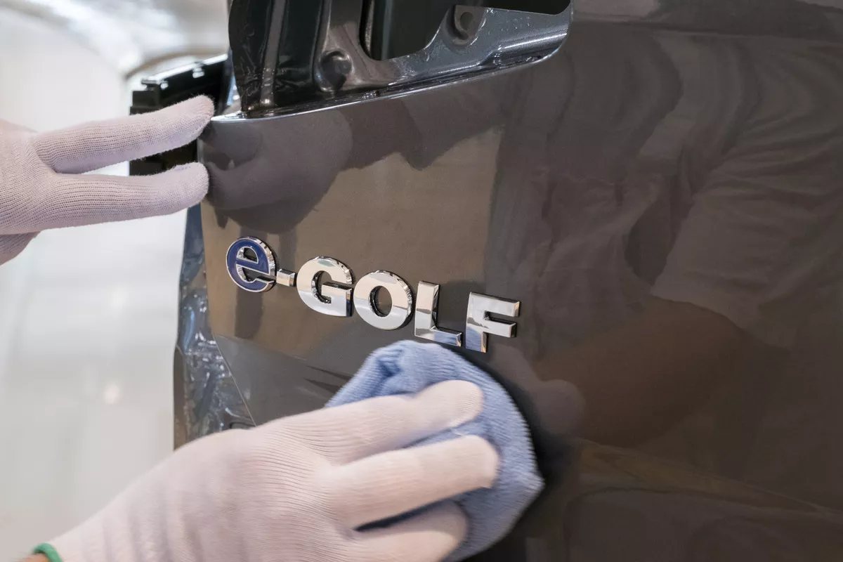 Welke elektrische en hybride wagens hebben jullie? VW E-Golf