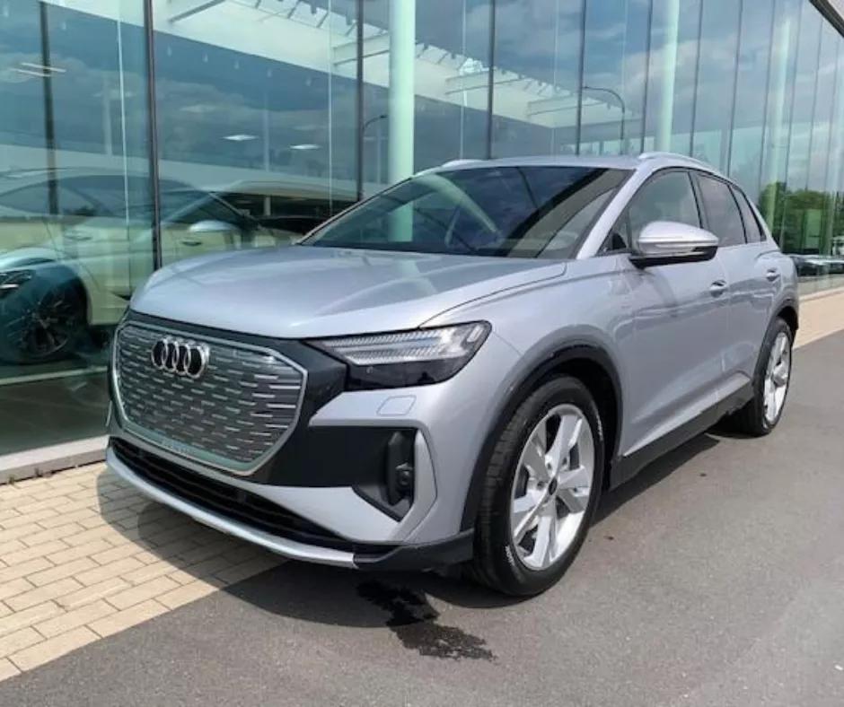 Audi Q4 e-tron grijs